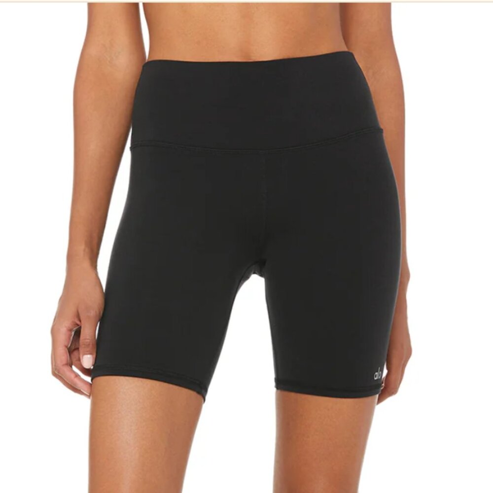 High-Waist Biker Short - Black Glossy
